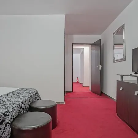 Style House Брашов