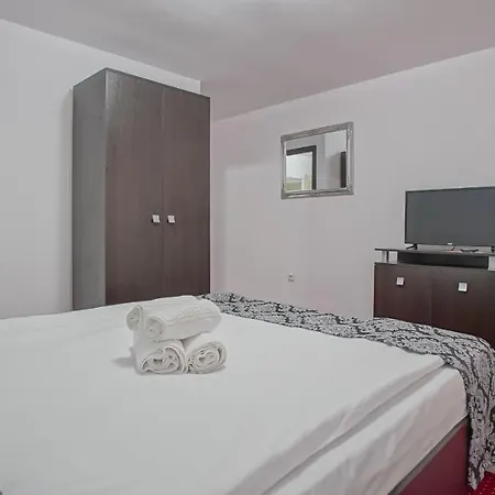 Проживання в сім'ї Style House Брашов