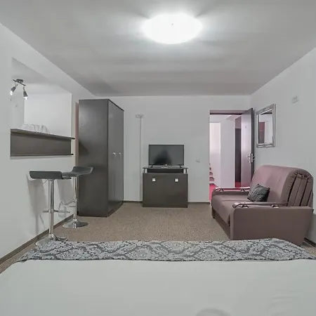 Style House Брашов