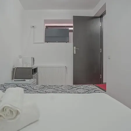 Style House Проживання в сім'ї