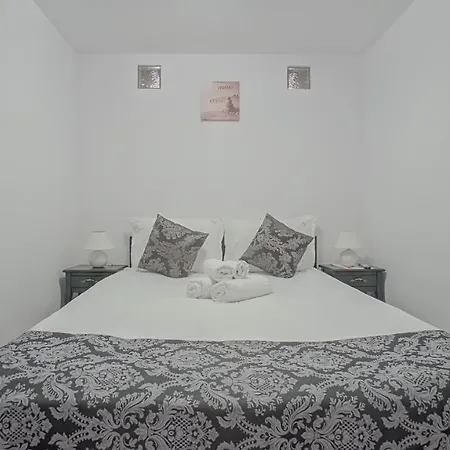 Style House Проживання в сім'ї