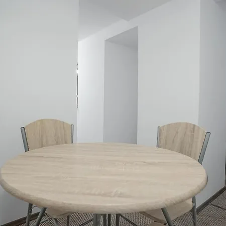 Style House Брашов